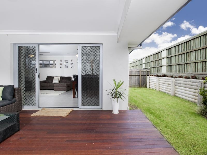 18 Rymera Crescent, Gumdale QLD 4154