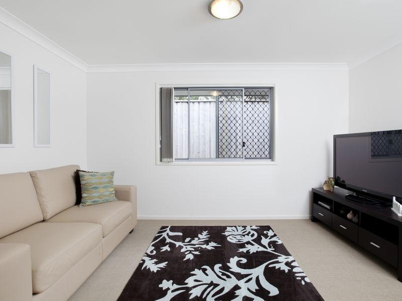 18 Rymera Crescent, Gumdale QLD 4154