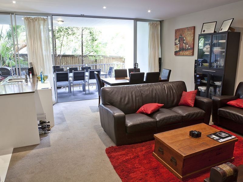 2/47 Addison Avenue, Bulimba QLD 4171