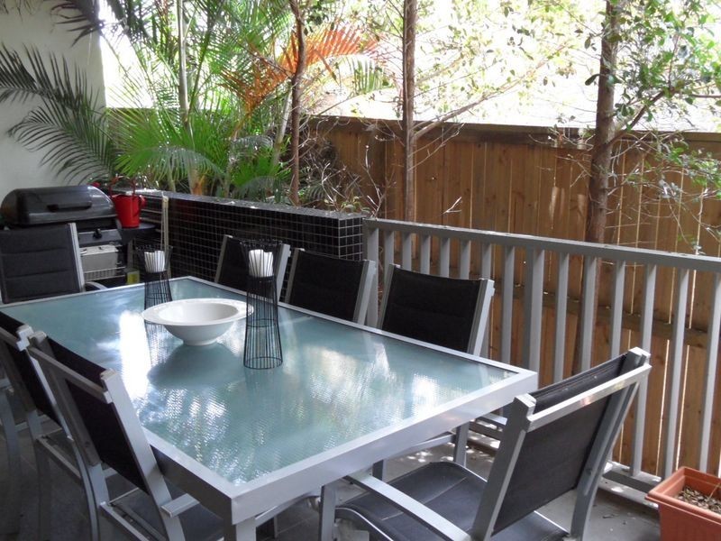 2/47 Addison Avenue, Bulimba QLD 4171