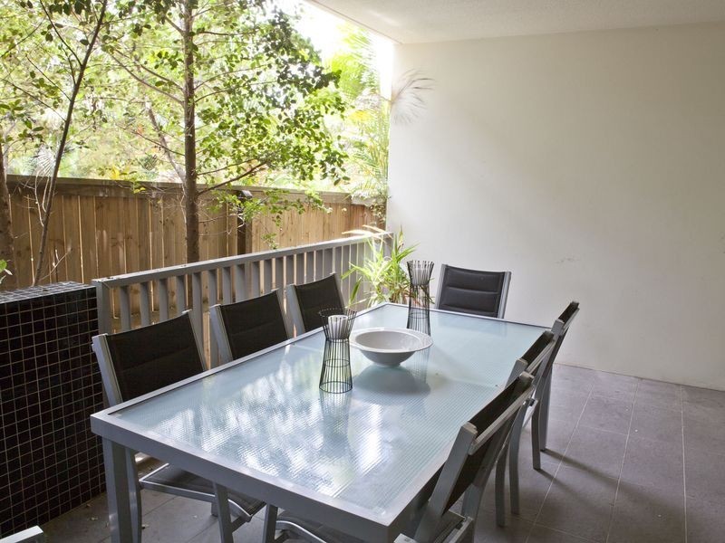 2/47 Addison Avenue, Bulimba QLD 4171