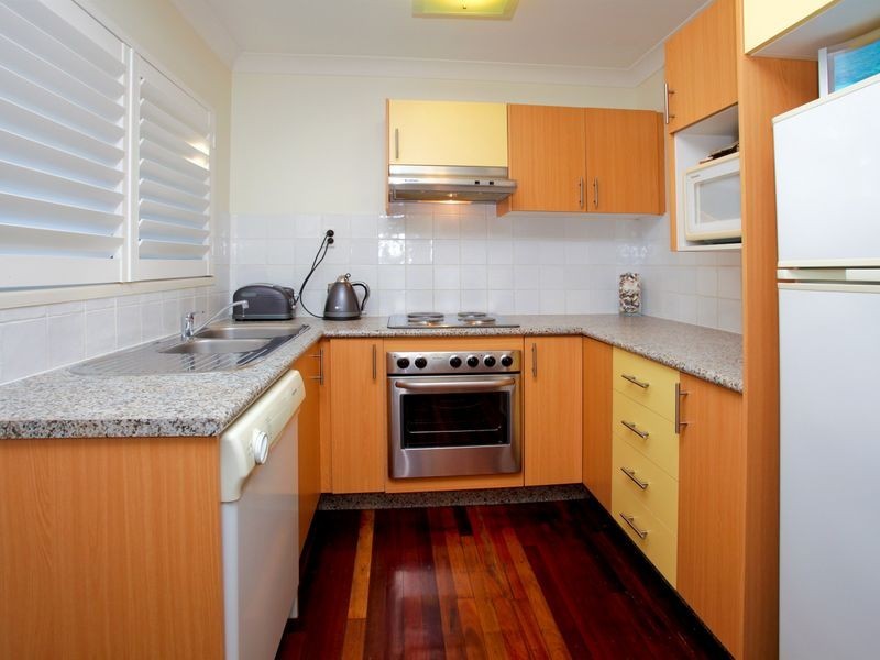 2/19 Lindsay Street, Hawthorne QLD 4171