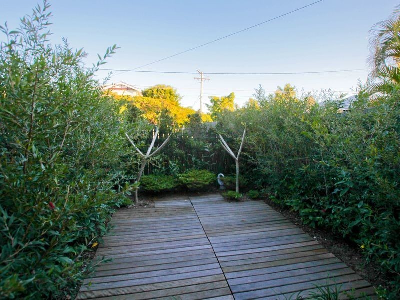 2/19 Lindsay Street, Hawthorne QLD 4171