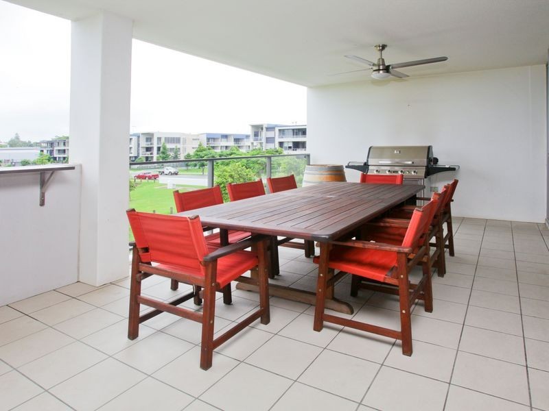 223/16 Waterline Crescent, Bulimba QLD 4171