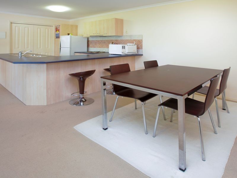 8/121 Ekibin Road, Annerley QLD 4103