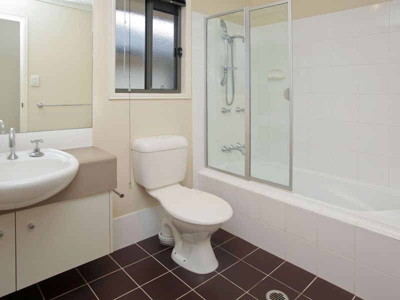 1/301 Hawthorne Road, Hawthorne QLD 4171