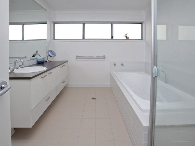 36 Village Circuit, Murarrie QLD 4172