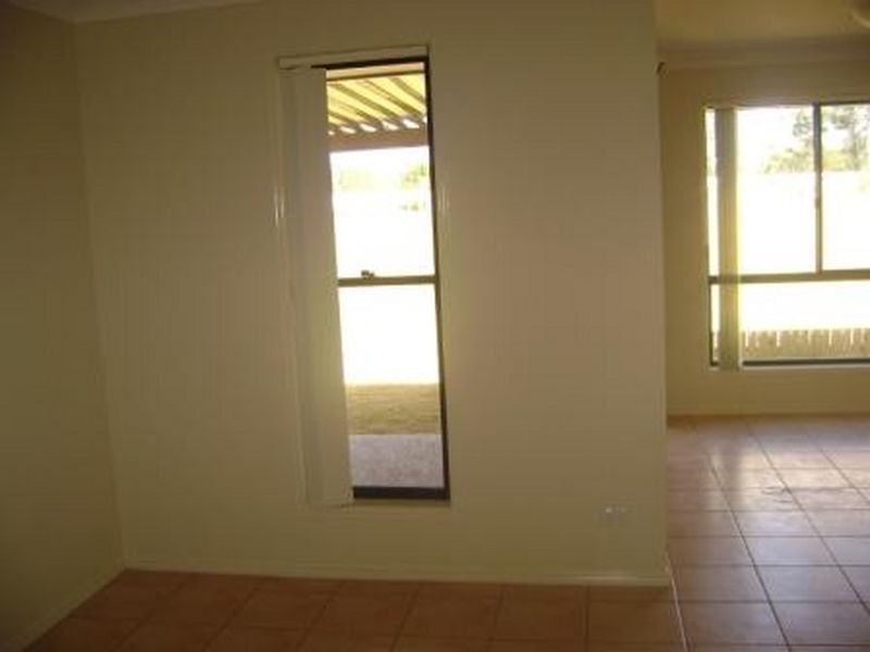 8 Bishop Court, Lawnton QLD 4501