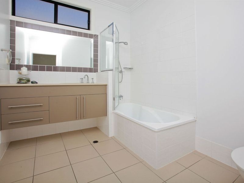 62 Banya Street, Bulimba QLD 4171