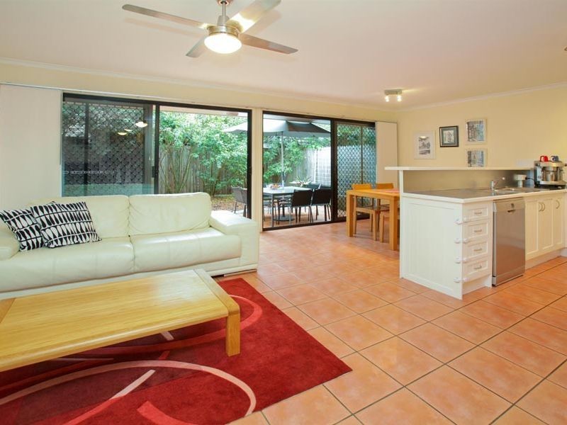 3/270 Riding Road, Balmoral QLD 4171