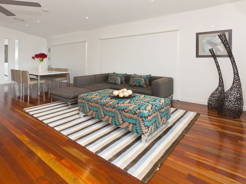 63 Lindsay Street, Hawthorne QLD 4171