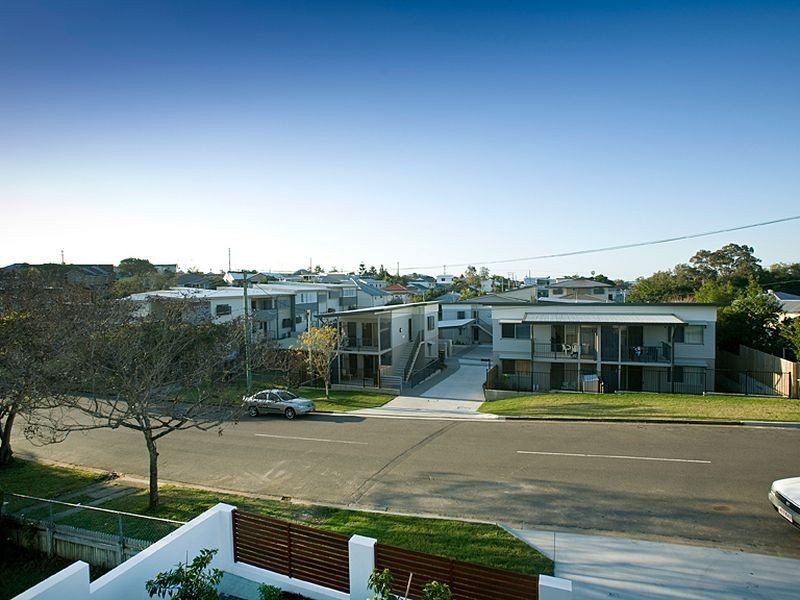 2/58 Moore Street, Morningside QLD 4170