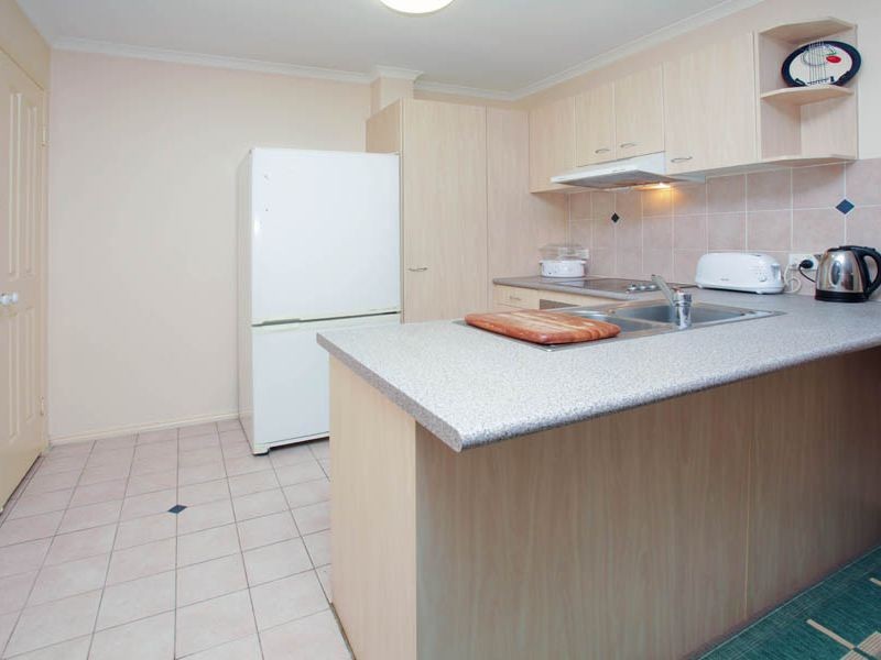 4/17 Hubert Street, Woolloongabba QLD 4102