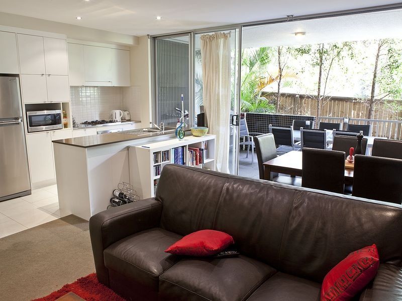 2/48 Addison Avenue, Bulimba QLD 4171