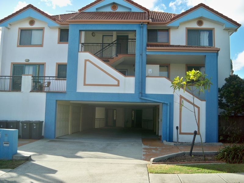 1/71 Miles Street, Hawthorne QLD 4171