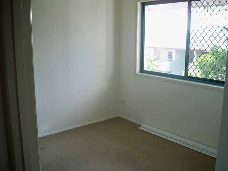 1/71 Miles Street, Hawthorne QLD 4171