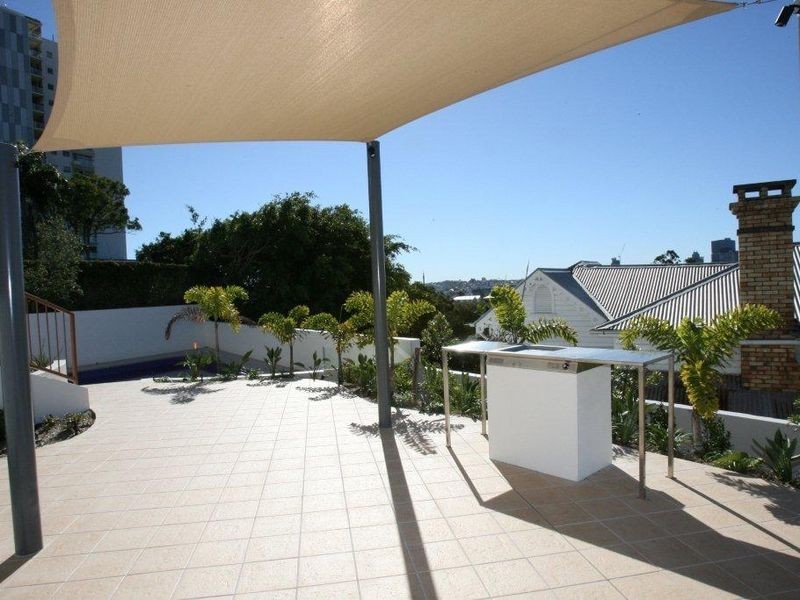 196 Dornoch Terrace, Highgate Hill QLD 4101
