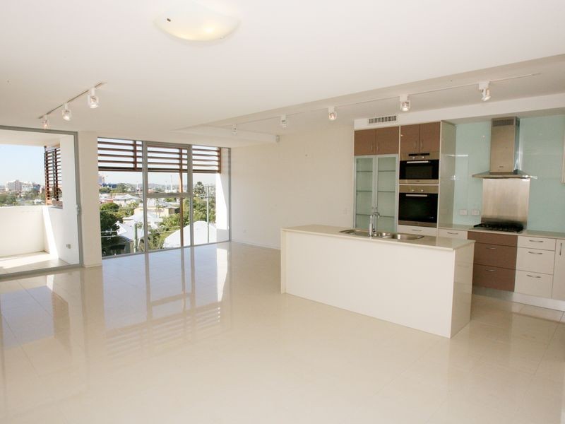 196 Dornoch Terrace, Highgate Hill QLD 4101