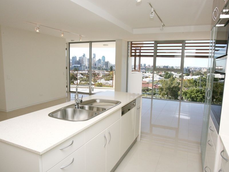 196 Dornoch Terrace, Highgate Hill QLD 4101