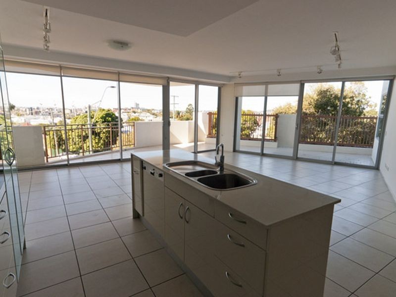 196 Dornoch Terrace, Highgate Hill QLD 4101