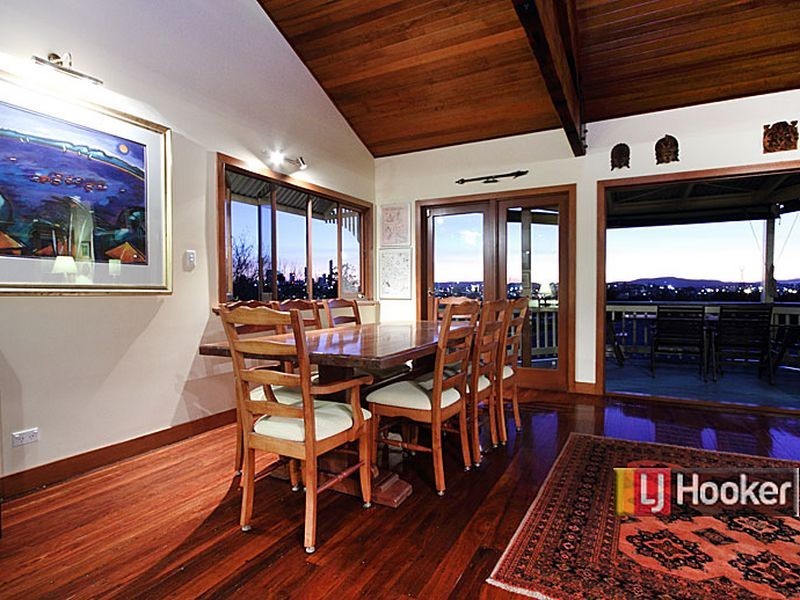 33 Wambool Street, Bulimba QLD 4171