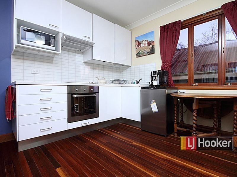 33 Wambool Street, Bulimba QLD 4171