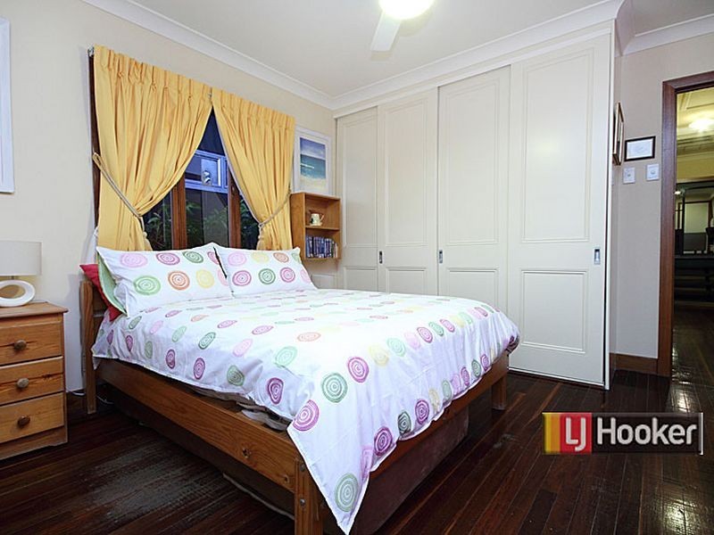 33 Wambool Street, Bulimba QLD 4171