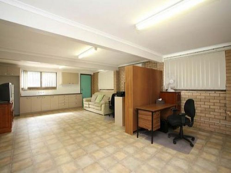 12 Redleaf Street, Mansfield QLD 4122