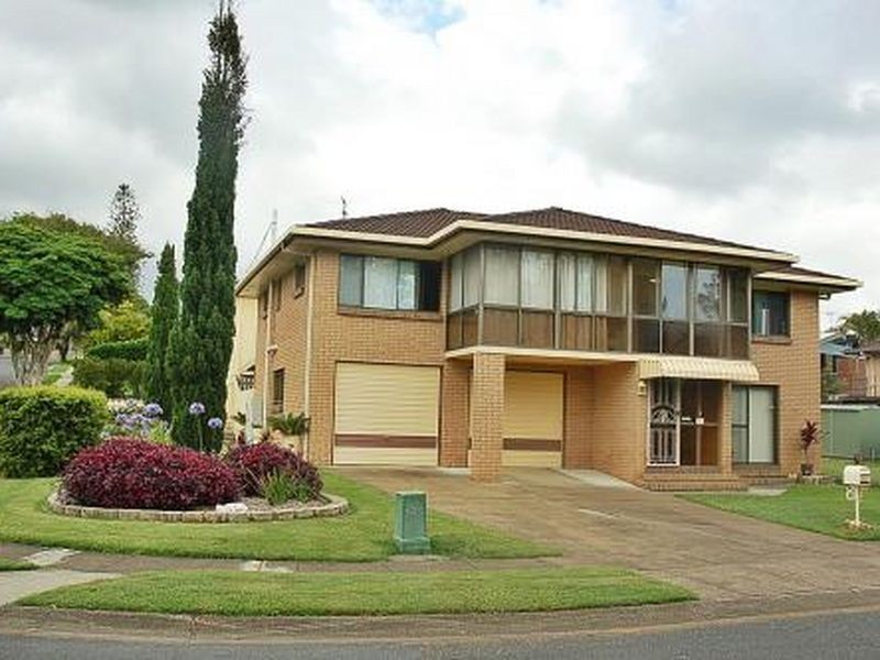 12 Redleaf Street, Mansfield QLD 4122