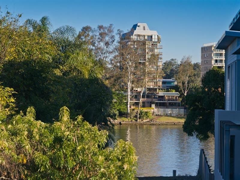 West End QLD 4101