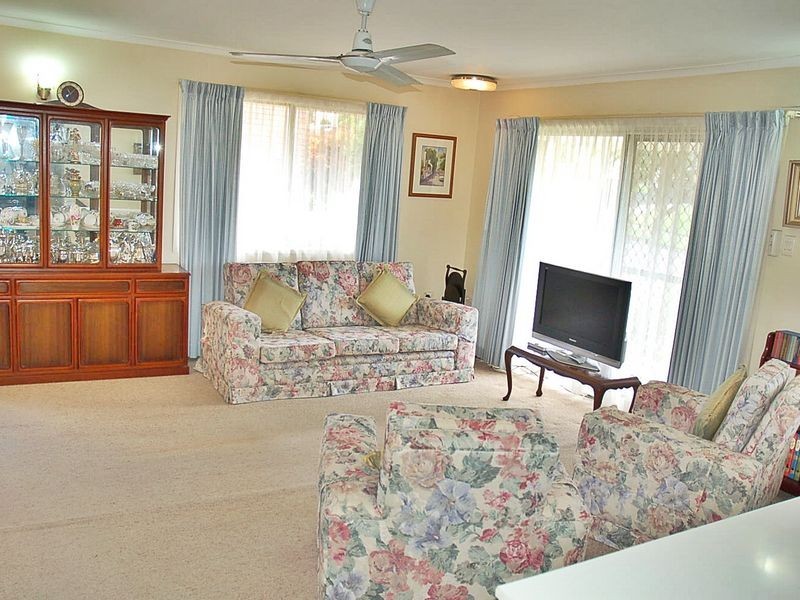 15 Bluebell  Street, Mansfield QLD 4122