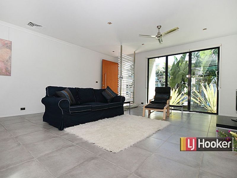 9 Edgewater Place, Bulimba QLD 4171