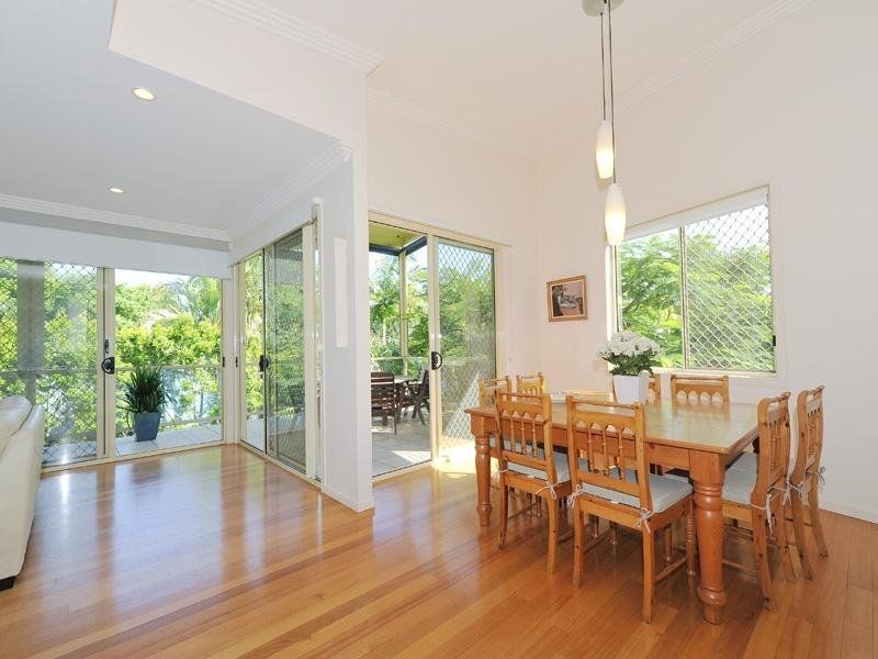 67 Henderson Street, Bulimba QLD 4171