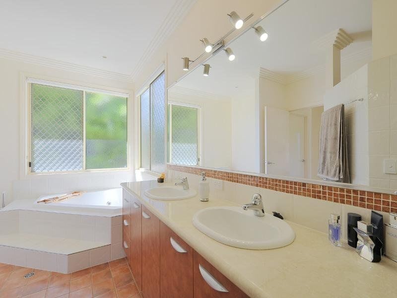 67 Henderson Street, Bulimba QLD 4171