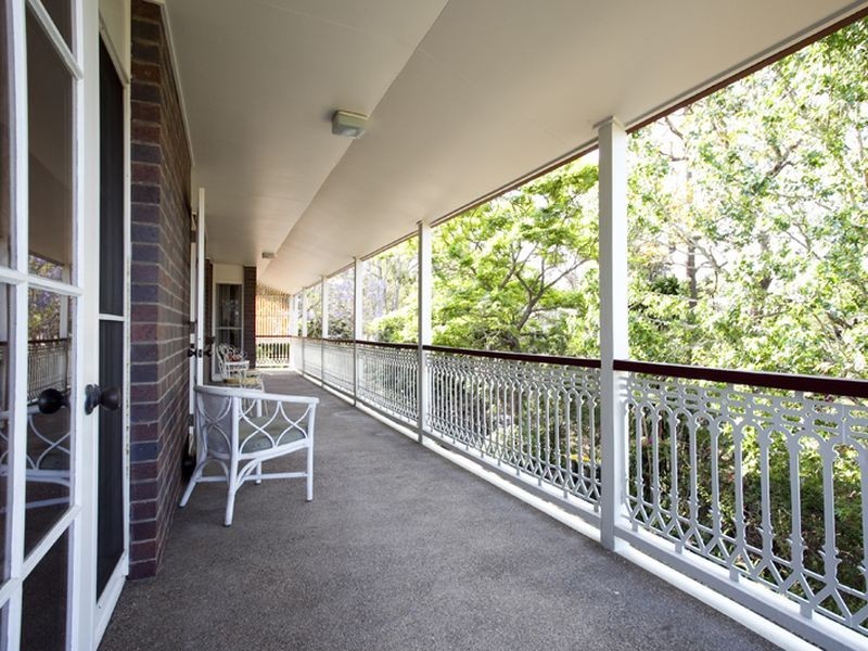 1 Cunningham Court, Mount Ommaney QLD 4074