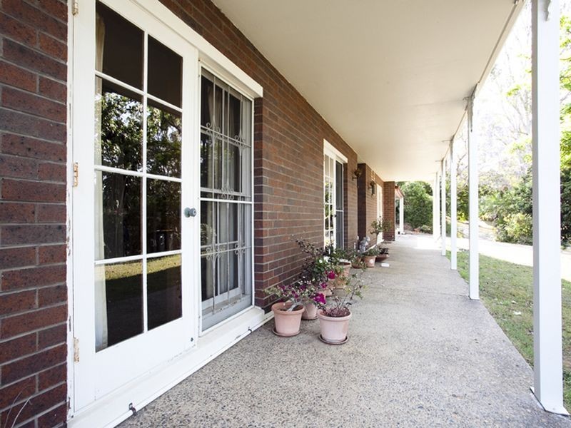 1 Cunningham Court, Mount Ommaney QLD 4074