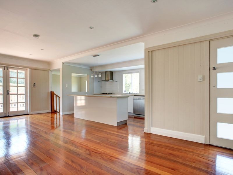 94 Kingsbury Street, Norman Park QLD 4170