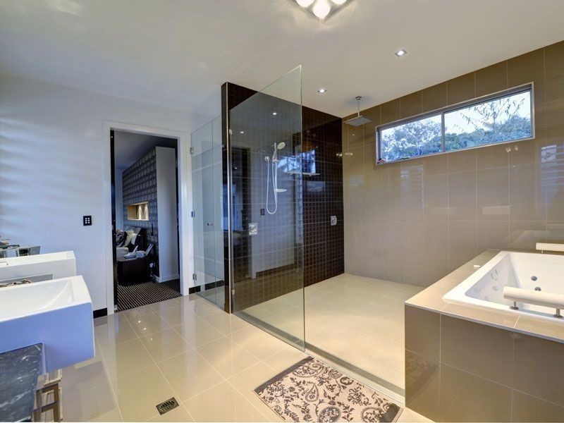 32 Banya Street, Bulimba QLD 4171