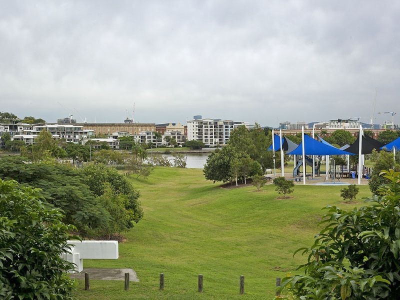 22/18 Riverbend Place, Bulimba QLD 4171