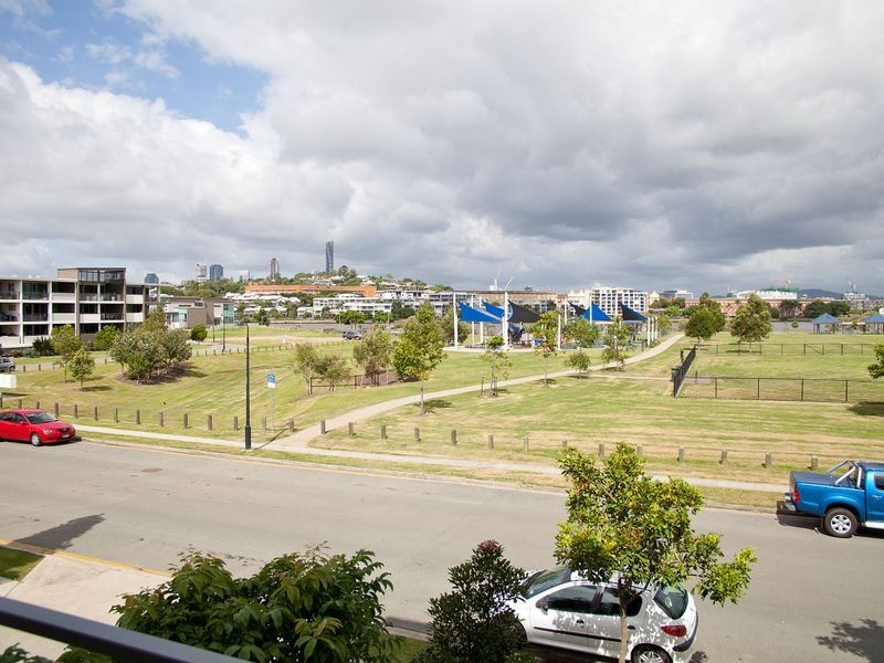 17/70 Love Street, Bulimba QLD 4171