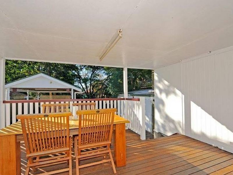 17 Merry Street, Bulimba QLD 4171