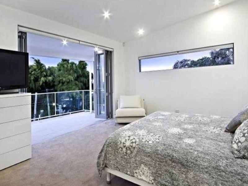 9 Myuna Street, Balmoral QLD 4171