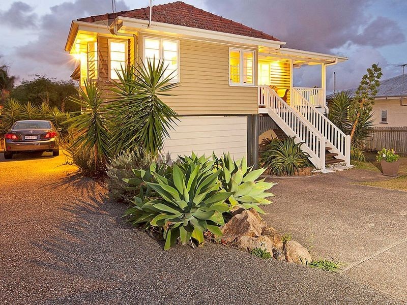 10 Bernecker Street, Carina QLD 4152