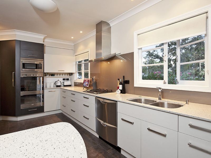 10 Bernecker Street, Carina QLD 4152