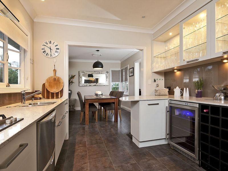 10 Bernecker Street, Carina QLD 4152