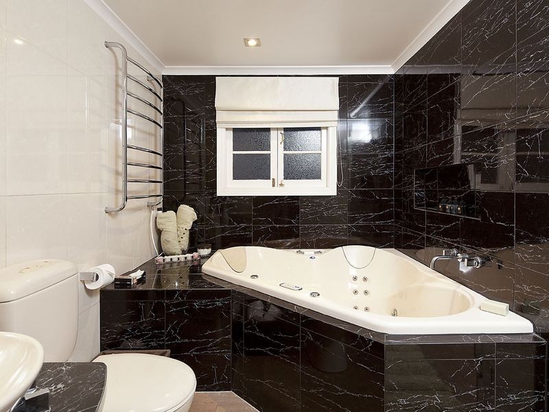 10 Bernecker Street, Carina QLD 4152