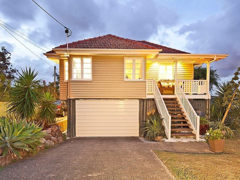 10 Bernecker Street, Carina QLD 4152