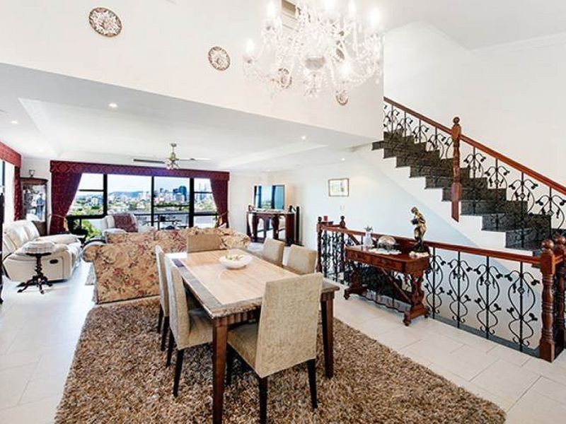 13/24 Philip Street, Hawthorne QLD 4171