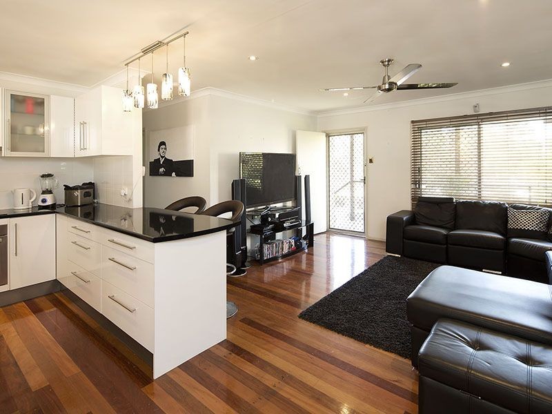 53 Messines Ridge Road, Tarragindi QLD 4121