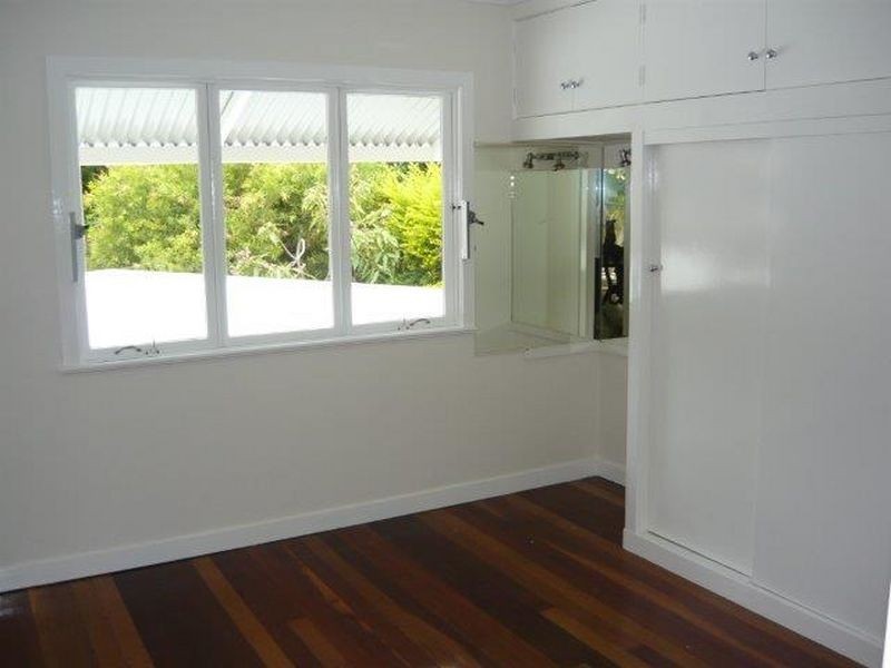 Holland Park QLD 4121